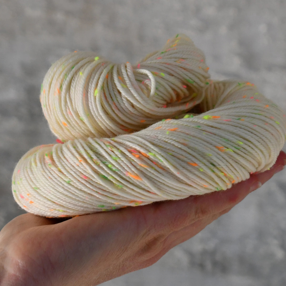 hand dyed yarn uk, yarn dyed in small batches, available in sock, 4ply, aran, dk, doubleknit.